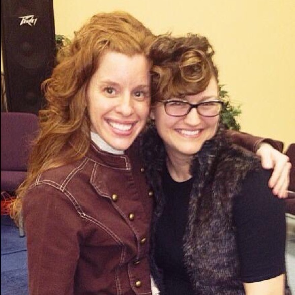 Meet your Posher, Nicole - Picture 4 of 8